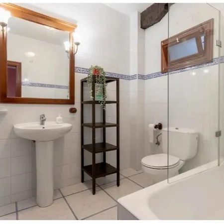 Apartamento En El Centro De Bilbao. Casco Viejo בילבאו